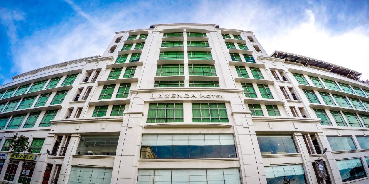 Lazenda Hotel Labuan Esterno foto